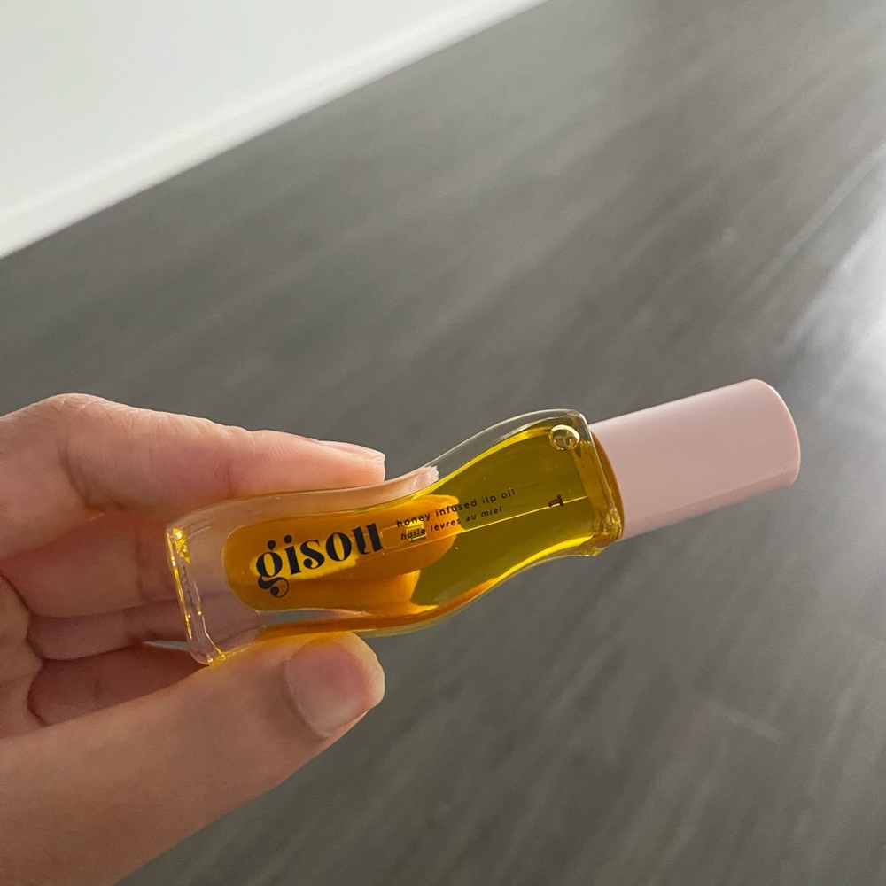COPY - Gisou lip oils